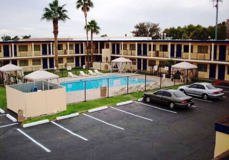 فندق Econo Lodge Phoenix North I17