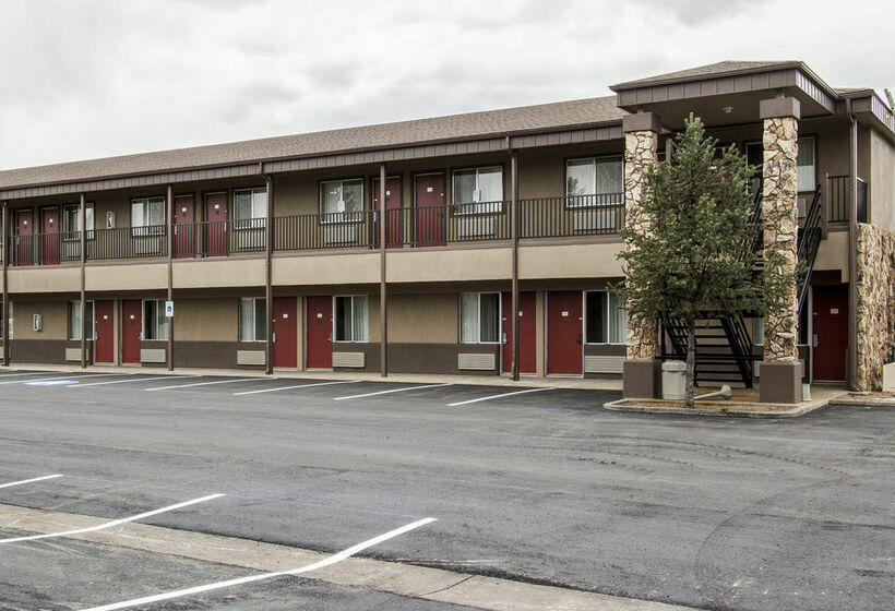 酒店 Econo Lodge University