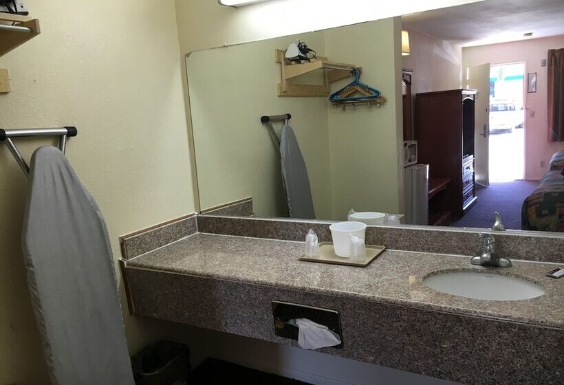 فندق Economy Inn  Ontario Airport