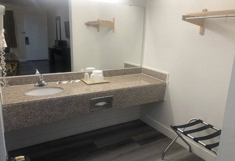 فندق Economy Inn  Ontario Airport