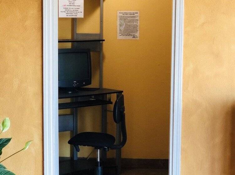 فندق Executive Inn & Suites Prescott