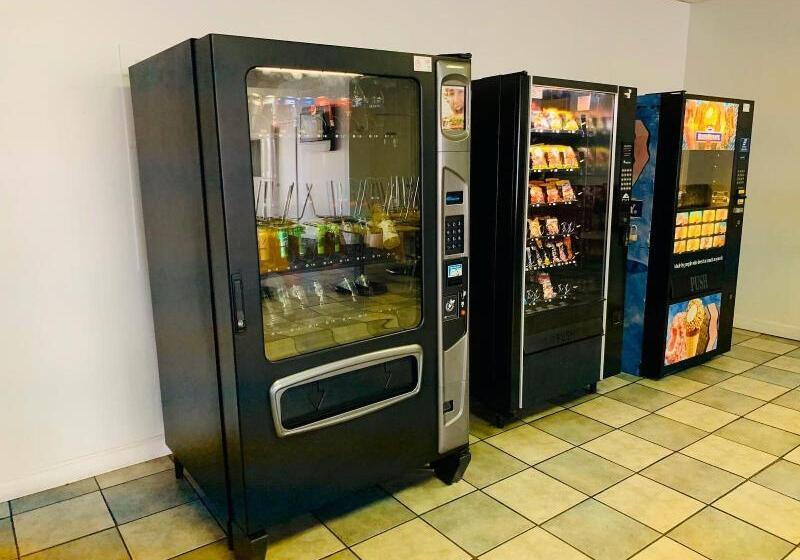 هتل Fairbridge Inn Express Melrose Park