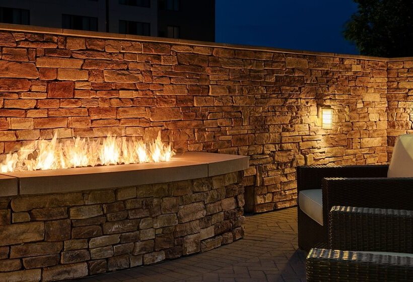 فندق Fairfield Inn & Suites By Marriott Columbus Airport