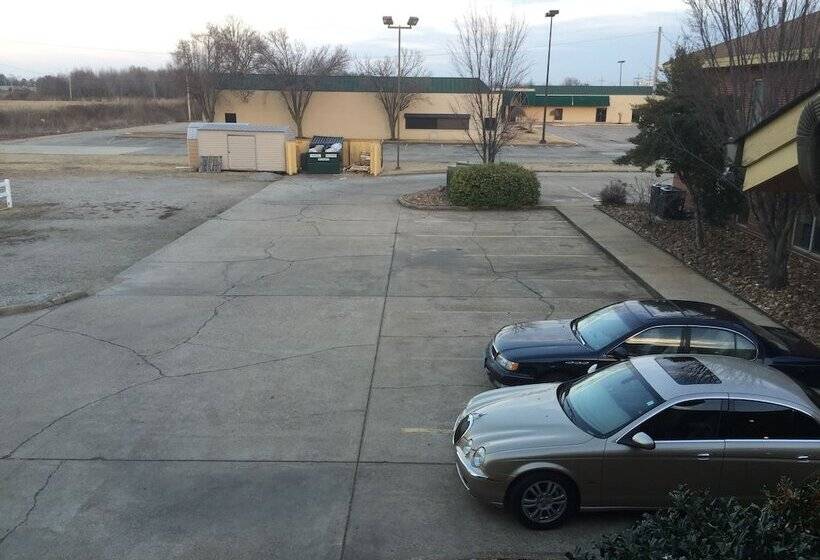 فندق Fairview Inn & Suite