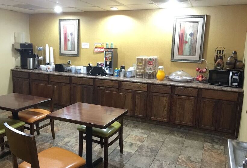 هتل Fairview Inn & Suite