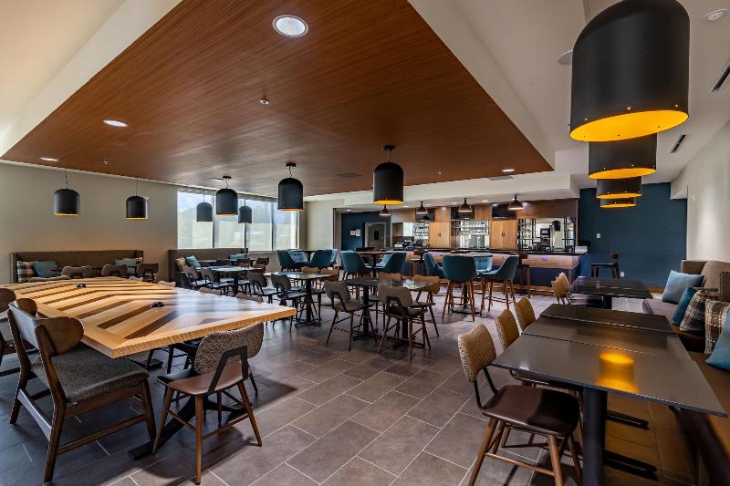 ホテル Four Points By Sheraton Brunswick