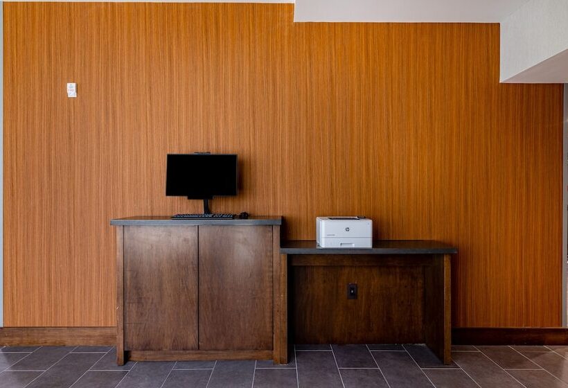 ホテル Four Points By Sheraton Brunswick