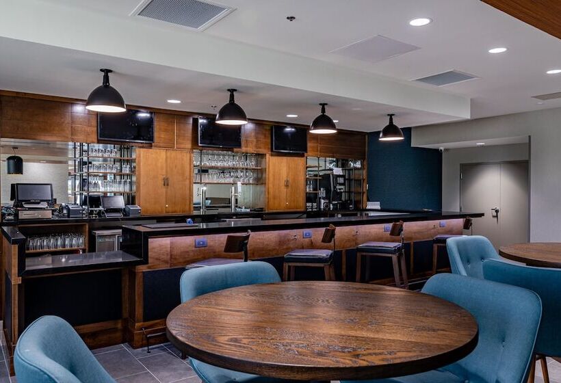 ホテル Four Points By Sheraton Brunswick