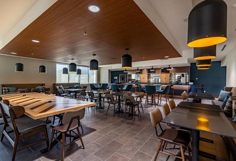 ホテル Four Points By Sheraton Brunswick