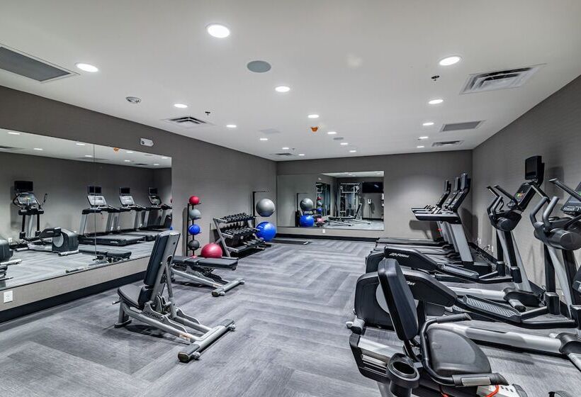 ホテル Four Points By Sheraton Brunswick