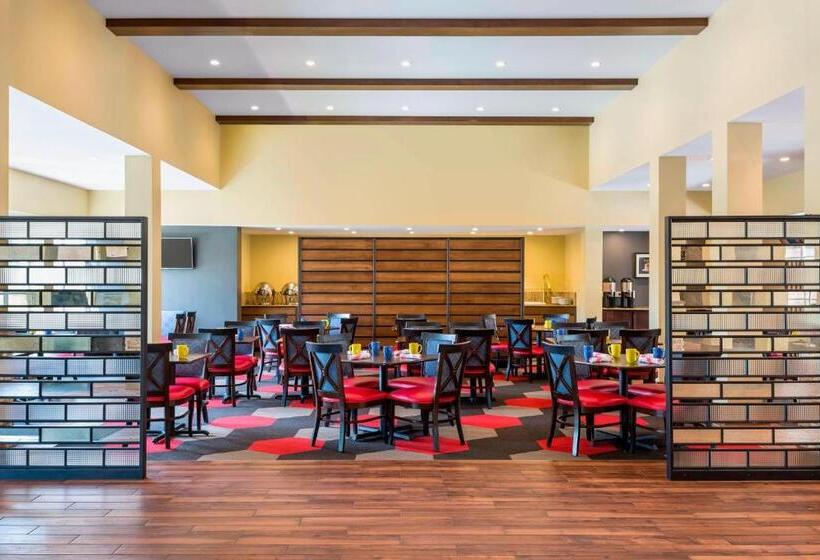 בית מלון כפרי Four Points By Sheraton Buffalo Grove
