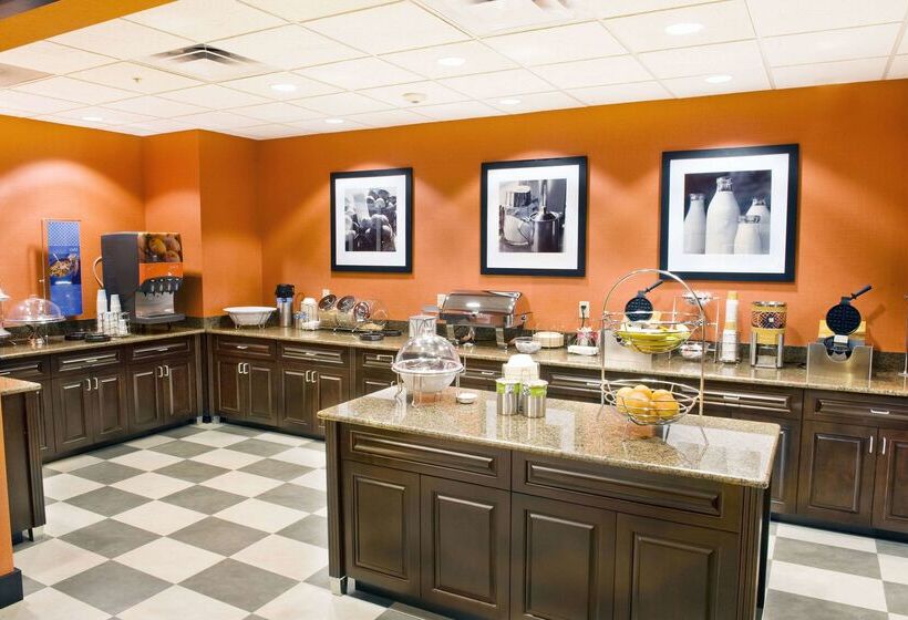 Отель Hampton Inn Evansville/airport