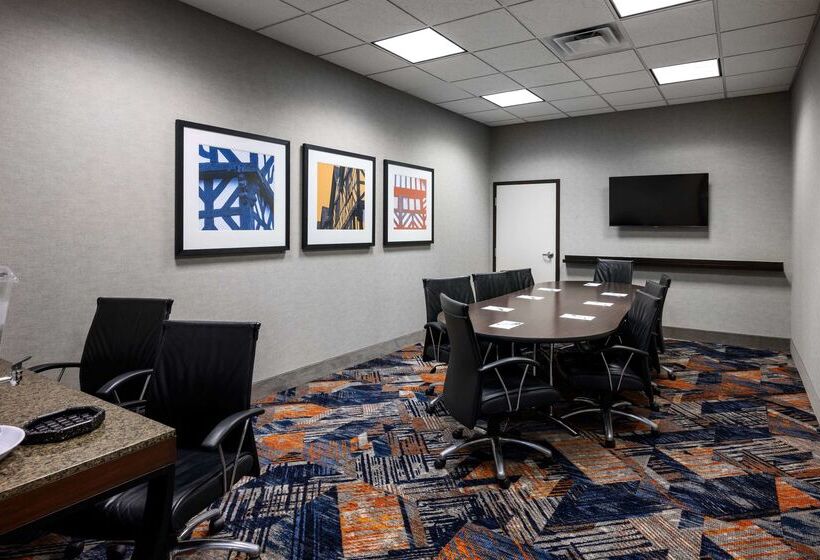 Отель Hampton Inn Evansville/airport