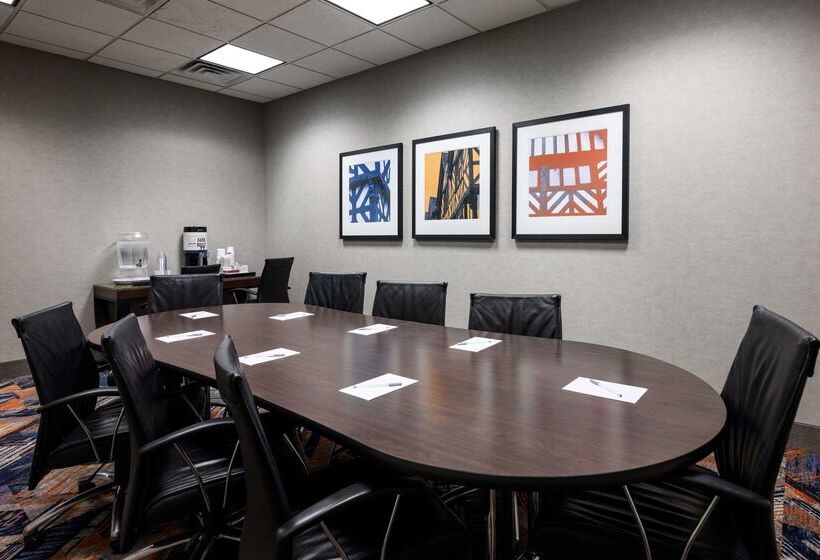 Отель Hampton Inn Evansville/airport