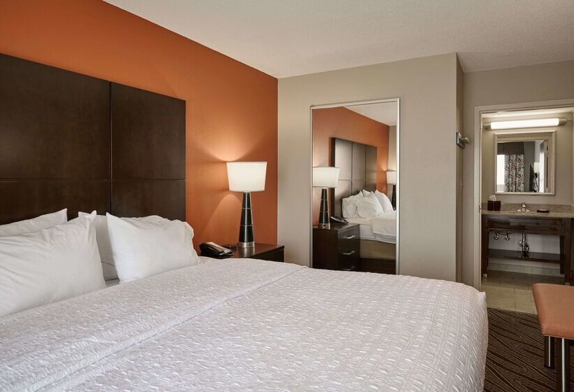 Отель Hampton Inn Evansville/airport