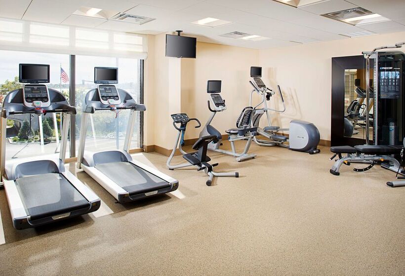 בית מלון כפרי Hilton Garden Inn Providence