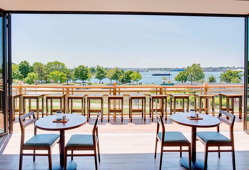 בית מלון כפרי Hilton Garden Inn Providence