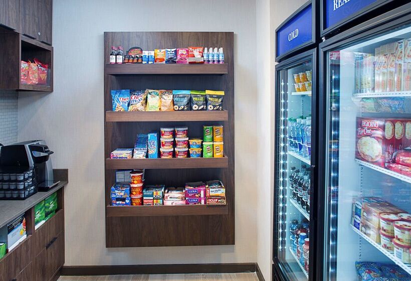 בית מלון כפרי Hilton Garden Inn Providence