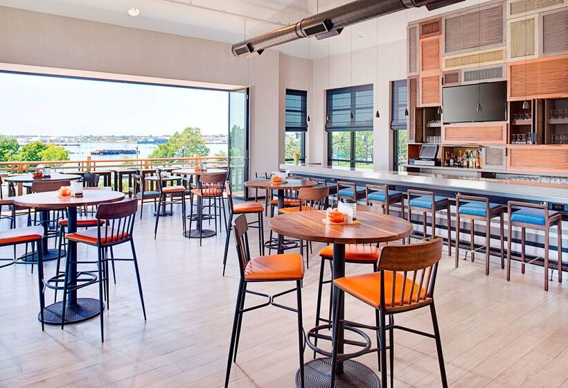 בית מלון כפרי Hilton Garden Inn Providence