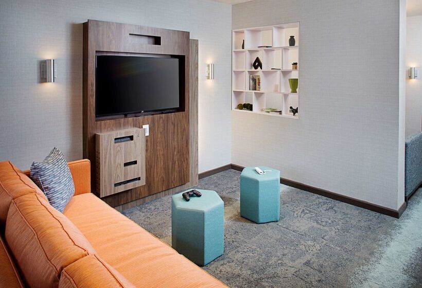 בית מלון כפרי Hilton Garden Inn Providence