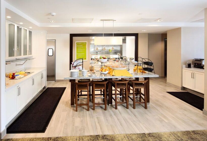 Отель Hilton Garden Inn Reagan National Airport