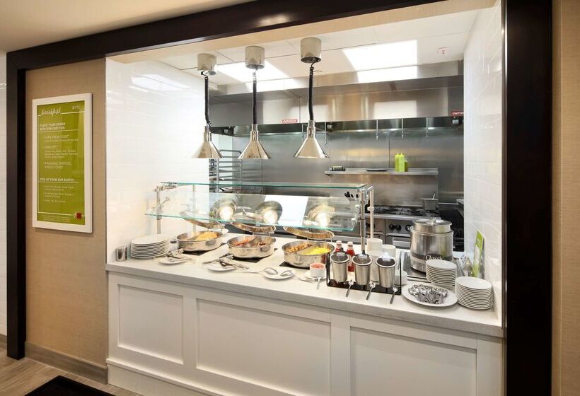 Отель Hilton Garden Inn Reagan National Airport