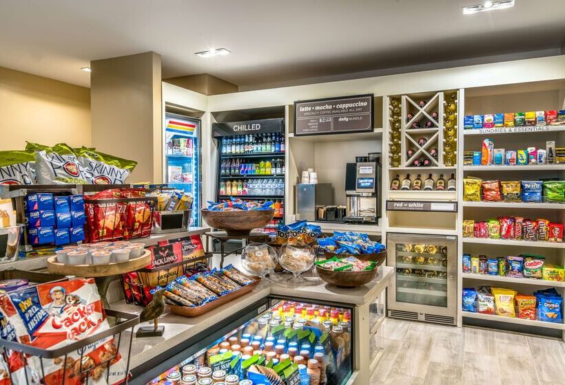 Отель Hilton Garden Inn Reagan National Airport