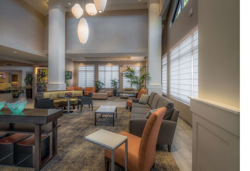 Отель Hilton Garden Inn Reagan National Airport