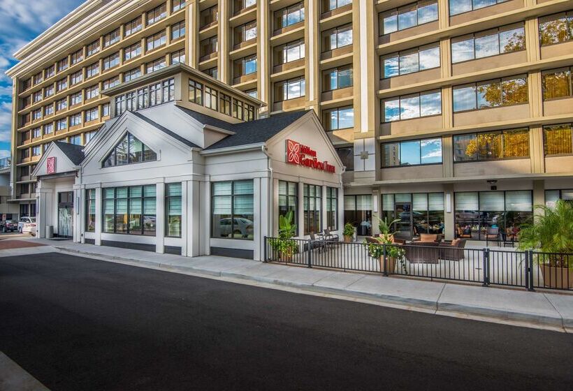 Отель Hilton Garden Inn Reagan National Airport
