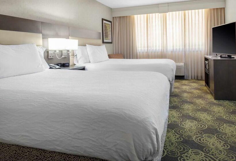 Отель Hilton Garden Inn Reagan National Airport