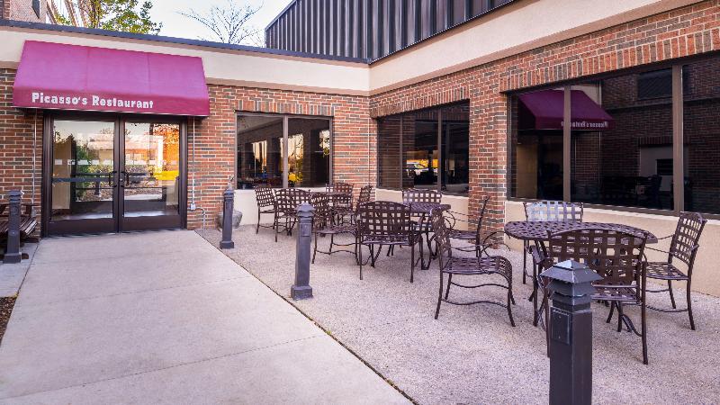 Holiday Inn Hotel & Suites Warren, An Ihg