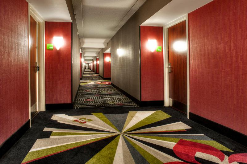 בית מלון כפרי Inn At Fox Chase   Bw Premier Collection