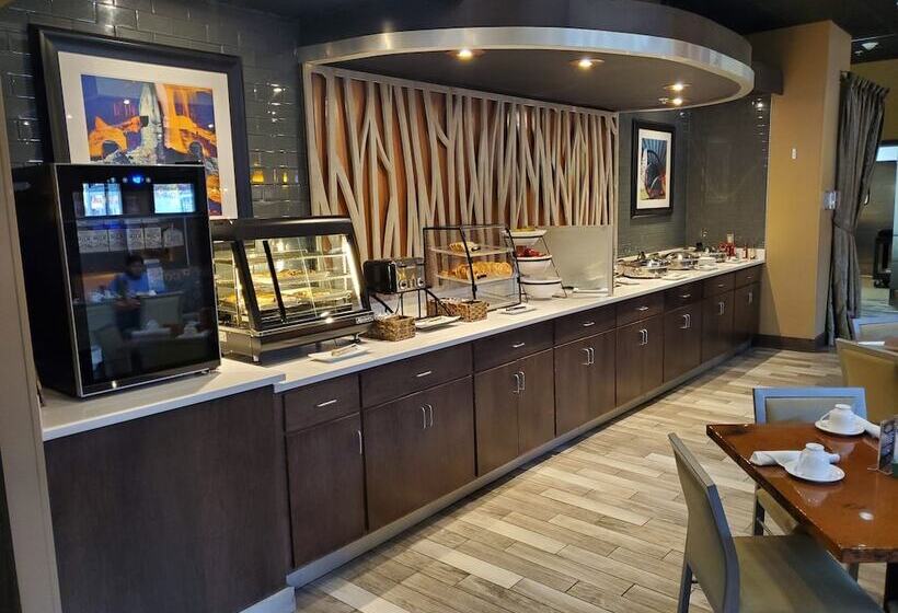 فندق Holiday Inn Cleveland Northeast   Mentor, An Ihg