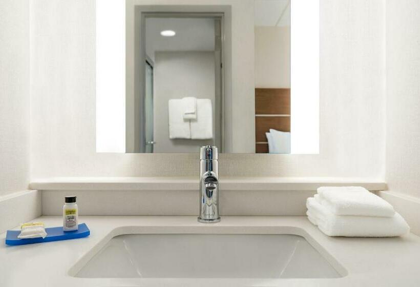 فندق Holiday Inn Express   Plattsburgh, An Ihg