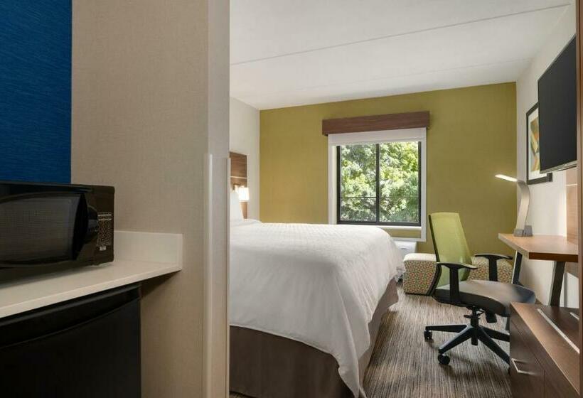 فندق Holiday Inn Express   Plattsburgh, An Ihg