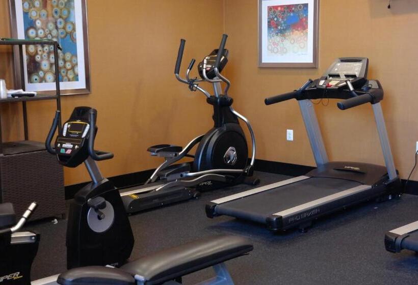 Отель Holiday Inn Express Fredericksburg   Southpoint, An Ihg