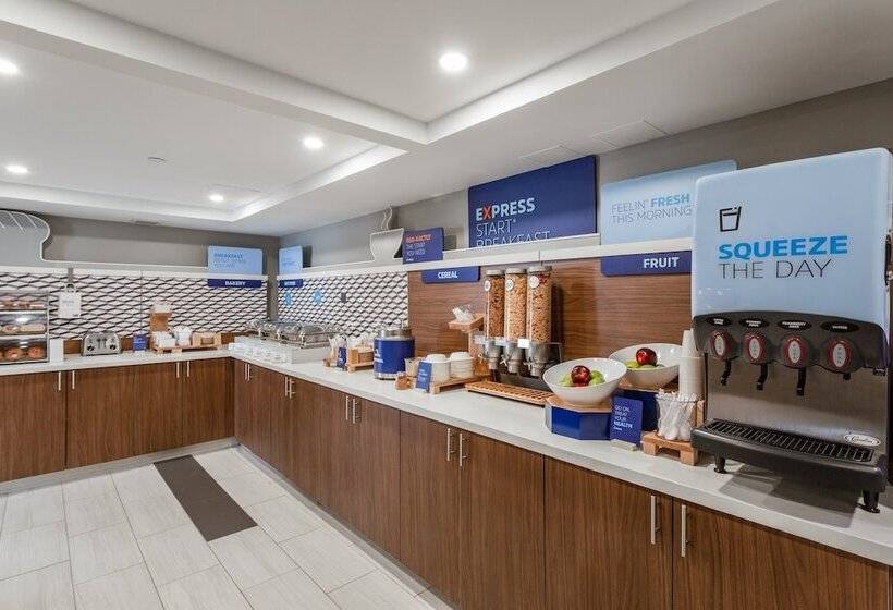 Отель Holiday Inn Express Keene, An Ihg