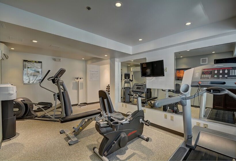 Отель Holiday Inn Express Keene, An Ihg