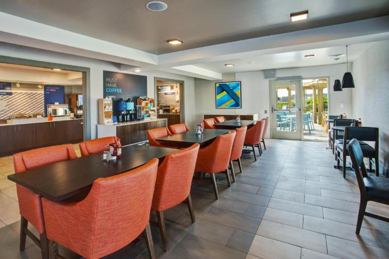 ホテル Holiday Inn Express Kitty Hawk   Outer Banks, An Ihg