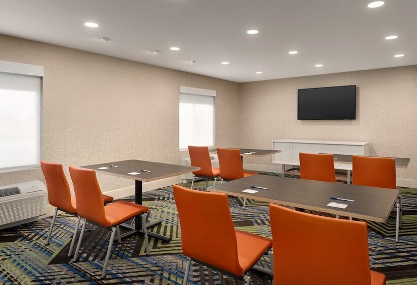 فندق Holiday Inn Express   Plattsburgh, An Ihg