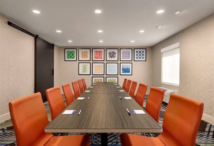 فندق Holiday Inn Express   Plattsburgh, An Ihg