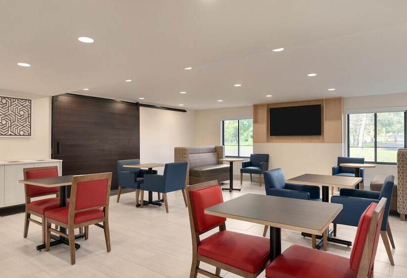 فندق Holiday Inn Express   Plattsburgh, An Ihg