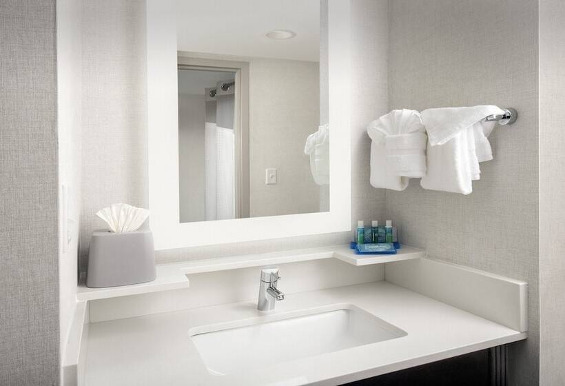 فندق Holiday Inn Express Boston Saugus, An Ihg