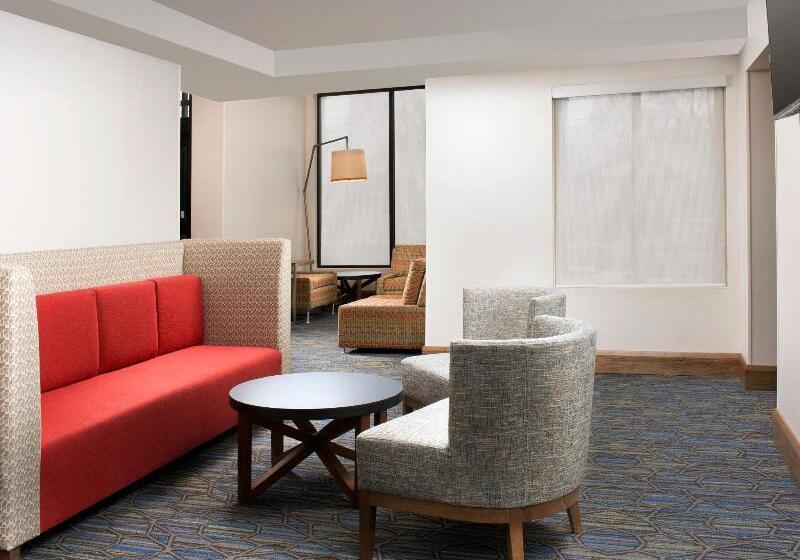 호텔 Holiday Inn Express & Suites College Park University Area, An Ihg