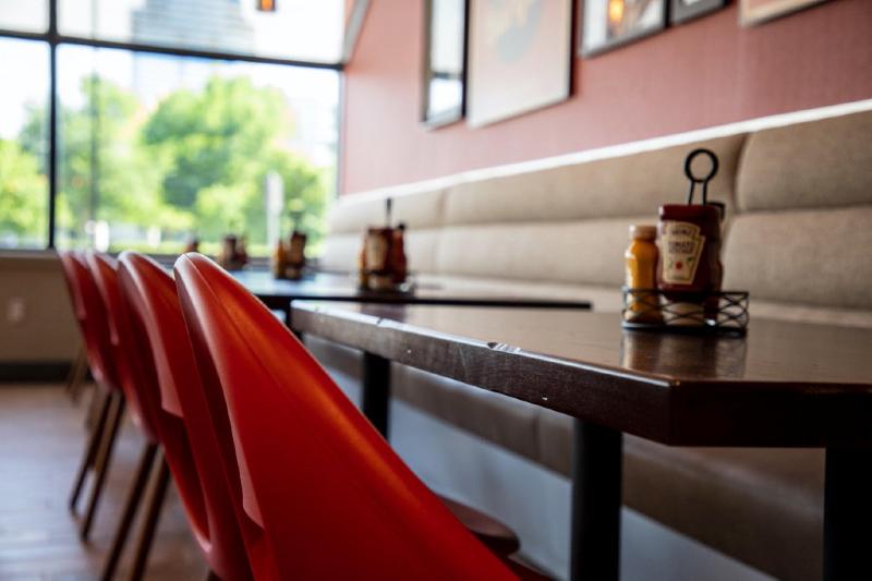 Отель Holiday Inn Grand Rapids Downtown, An Ihg