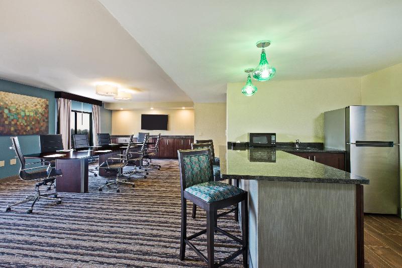 בית מלון כפרי Holiday Inn Harrisburg East, An Ihg