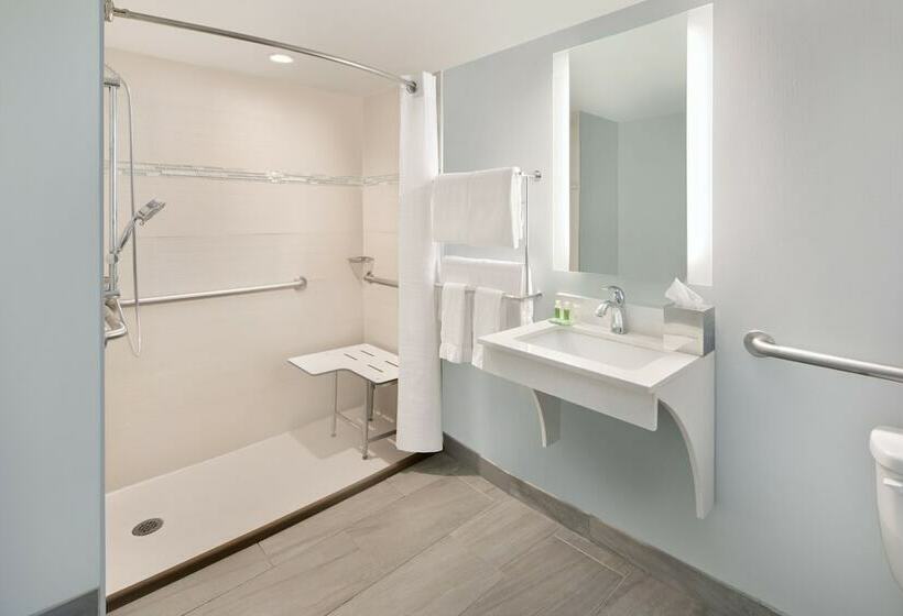 هتل Holiday Inn University Area Charlottesville, An Ihg
