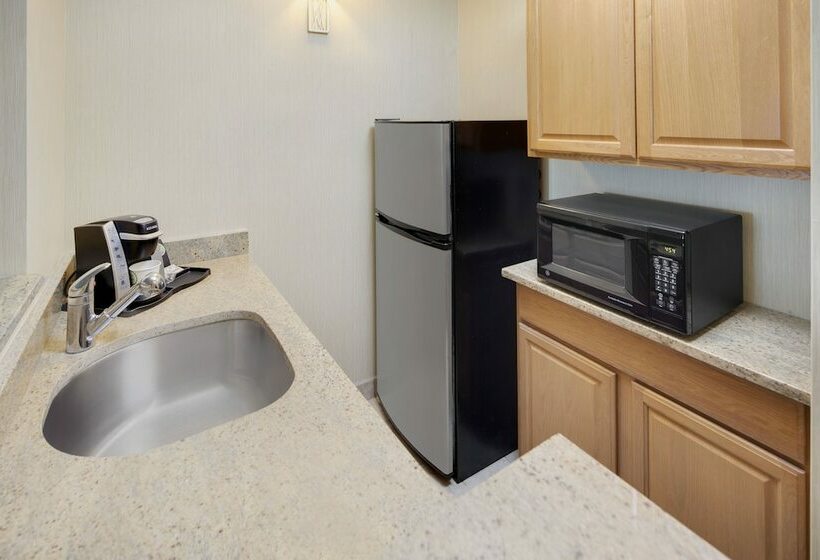 هتل Holiday Inn University Area Charlottesville, An Ihg
