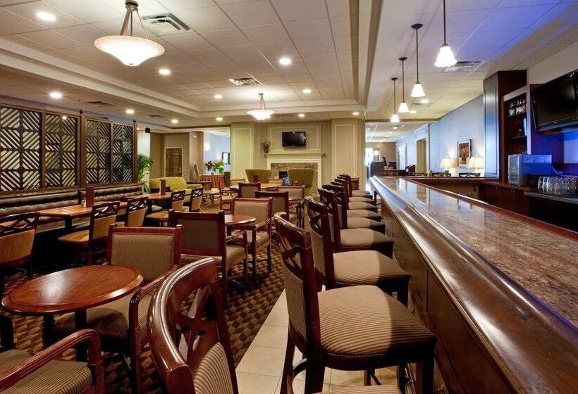 בית מלון כפרי Holiday Inn University Area Charlottesville, An Ihg