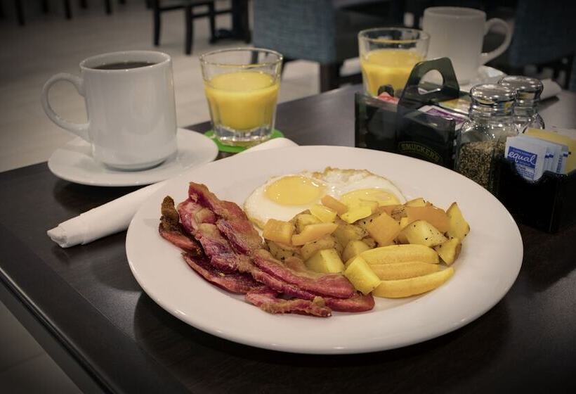 هتل Holiday Inn University Area Charlottesville, An Ihg